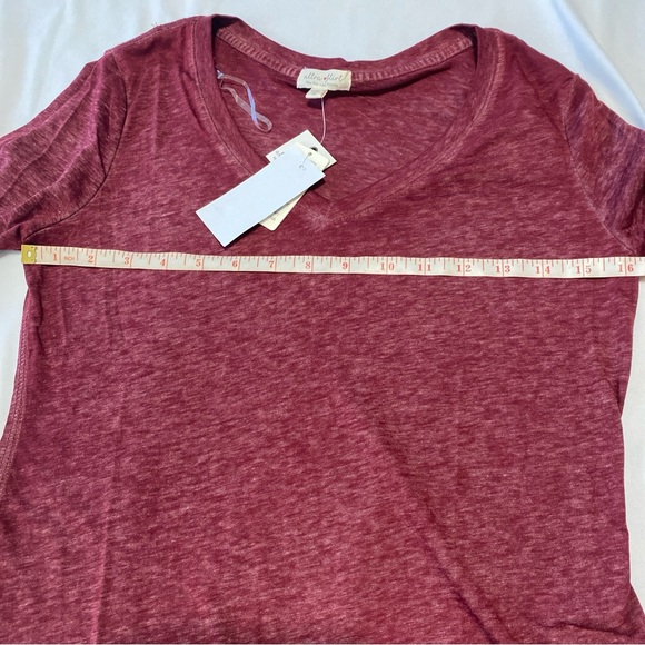 Ultra Flirt Long-Sleeved Textured Boyfriend T-Shirt Maroon Juniors Size medium - Picture 5 of 6